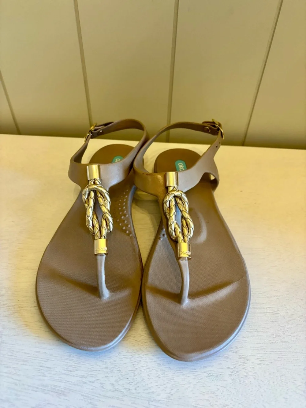 OKA B. Neptune T-strap Metallic Beige Nautical Sandal Waterproof Sz 8 Women’s - Picture 3 of 10